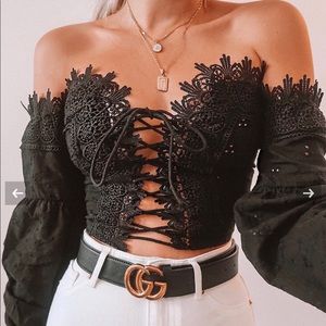 🖤BRODERIE LACE UP FRONT PUFF SLEEVE CROP TOP🖤